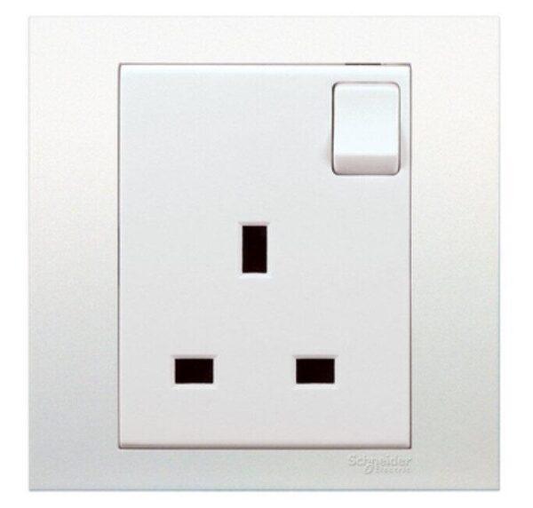 KB15 - Switched Socket, Vivace, 13A, 250V, 1 gang, white